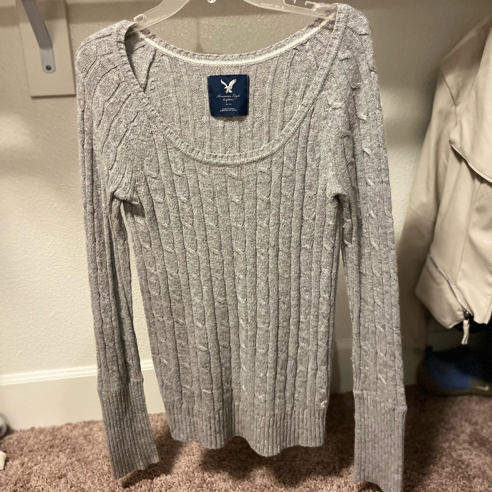 American eagle sweater in grey size Medium